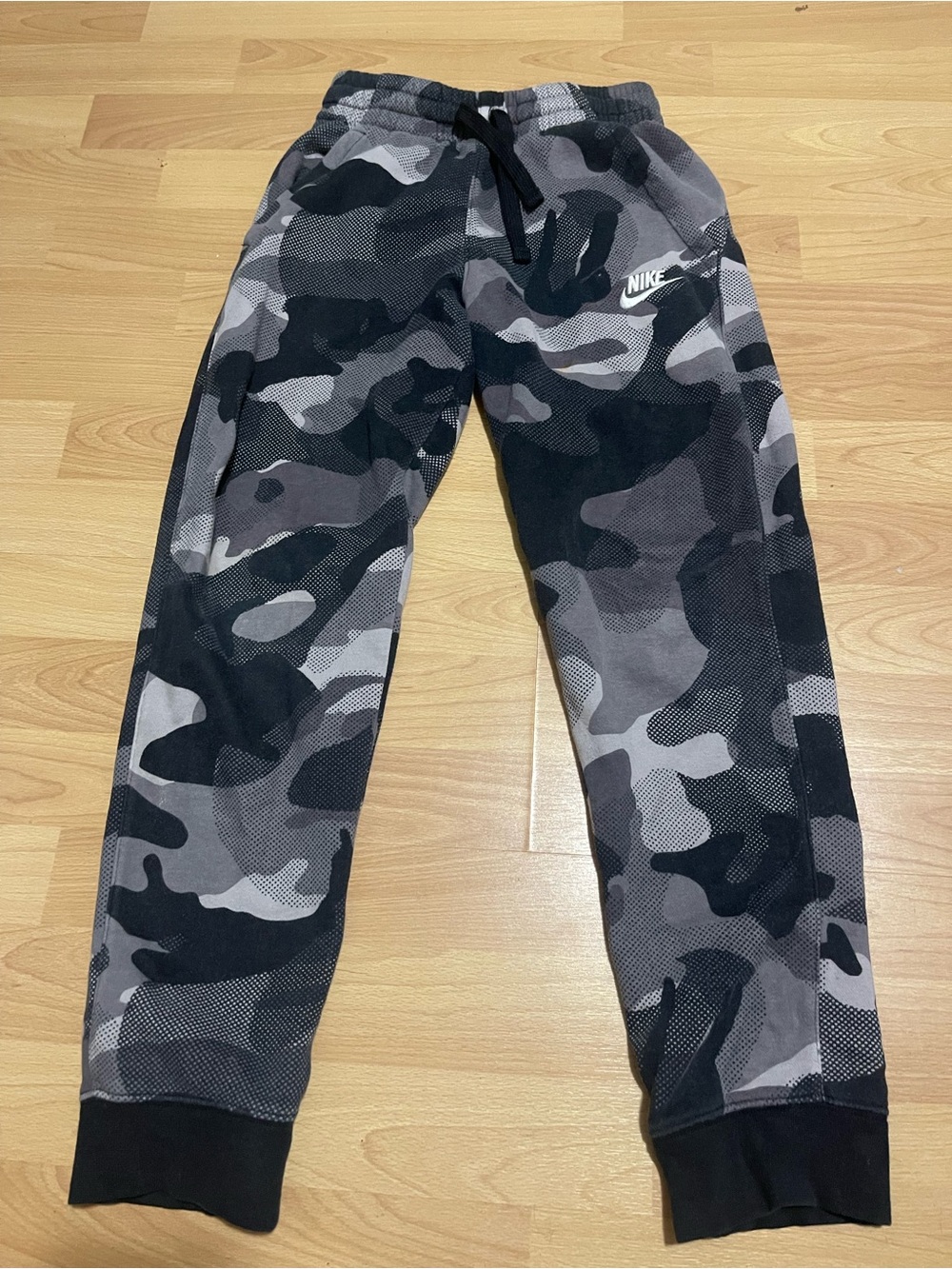 Nike Kids' Grey Camo Jogger Sweatpants